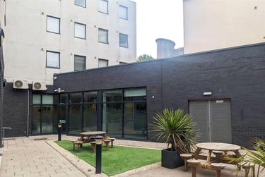 1 bed studio, Calton Road, Holyrood, Edinburgh, EH88DP - Image 9